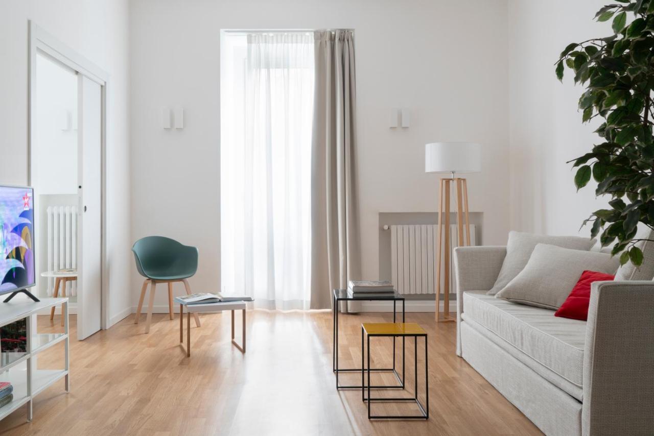 Brera Apartments In San Babila Milano Esterno foto